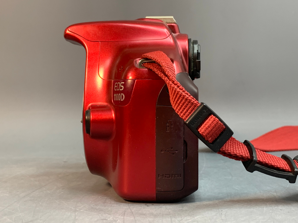 Canon 1100D Kit 18-55mm 3.5-5.6 IS II нерабочий USB-порт