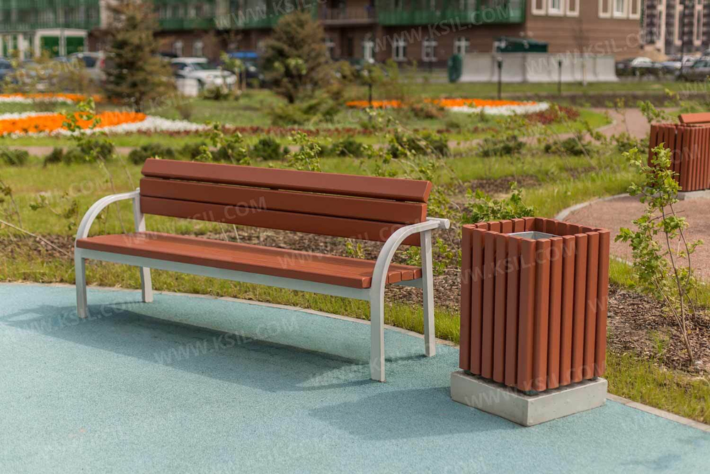 Урна деревянная с ж/б основанием