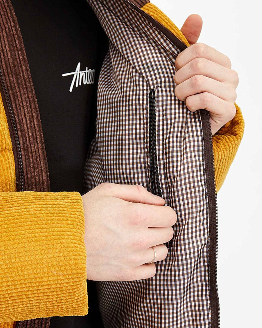 Пуховик Anteater AW24 Downjacket Velvet Combo желтый