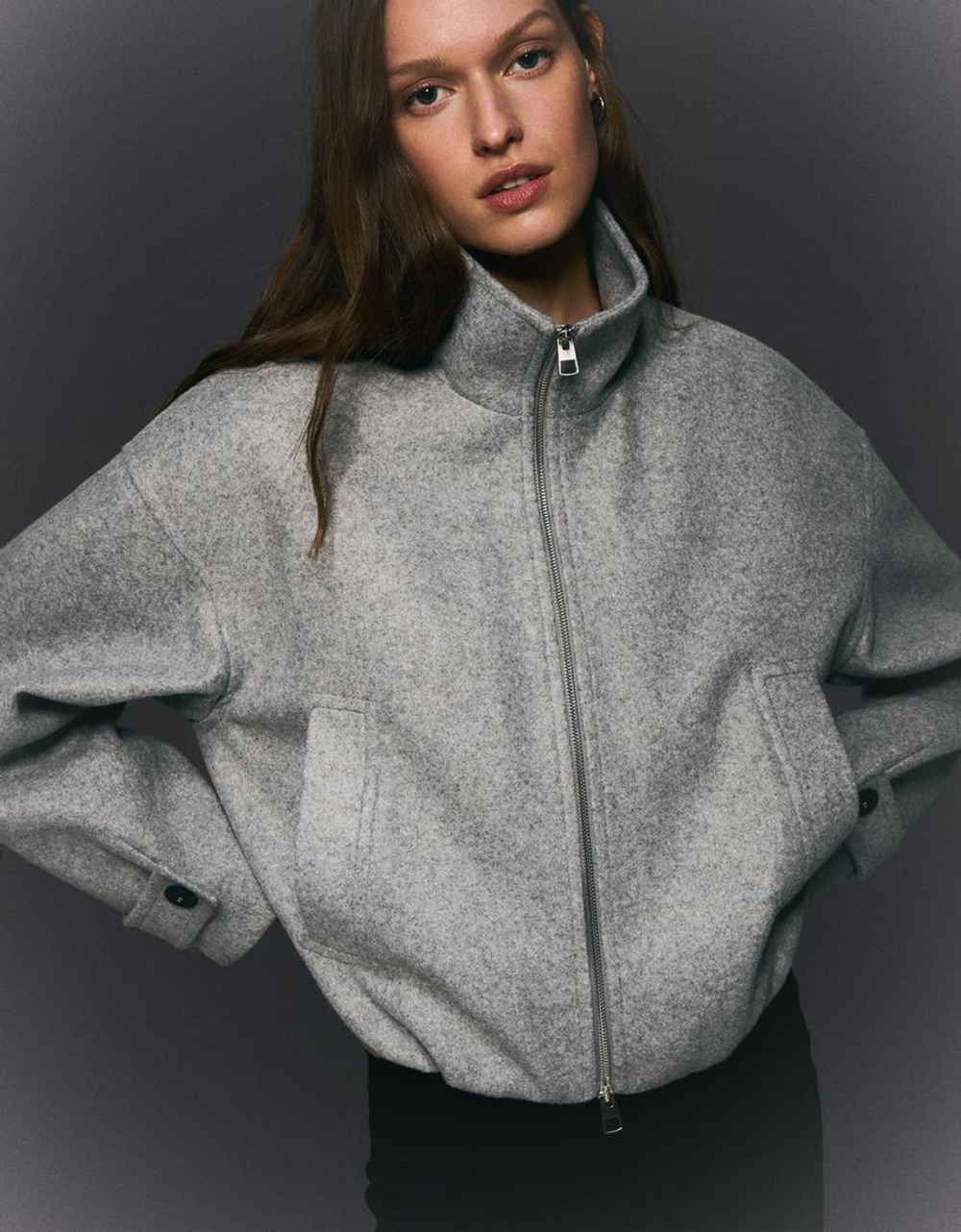 BERSHKA Мягкая куртка на молнии, серый