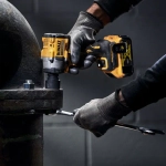 DeWalt DCF921D2T аккумуляторный гайковерт (2 x 2 Ач, ЗУ)