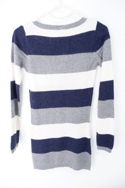 Джемпер в полоску на 10-12 лет