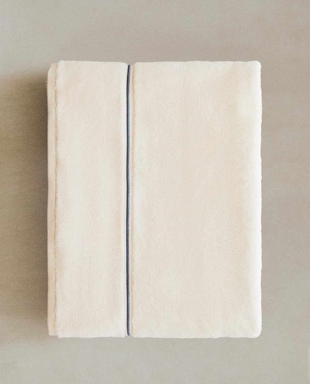Zara Home - Банное полотенце с вышитым бордюром, синий, 30х50 см