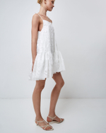 Сарафан из хлопкового шитья белый