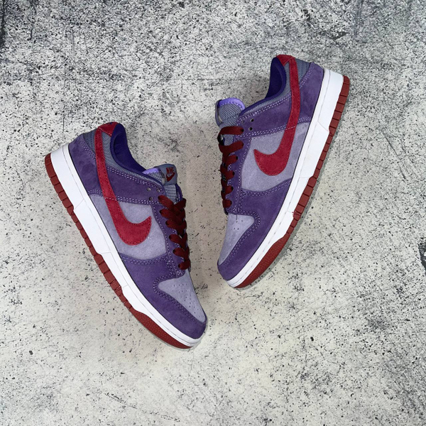 Кроссовки Nike SB Dunk Low violet/red