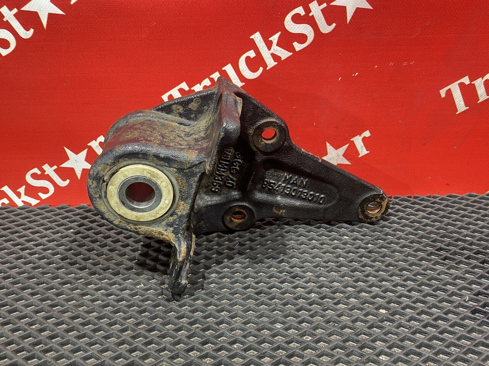 Кронштейн рессоры 2017г