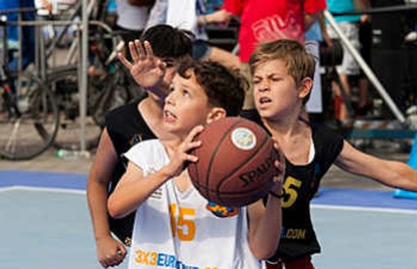 Spalding TF-500 стал официальным мячом европейского чемпионата FIBA 3x3 в 2013 году