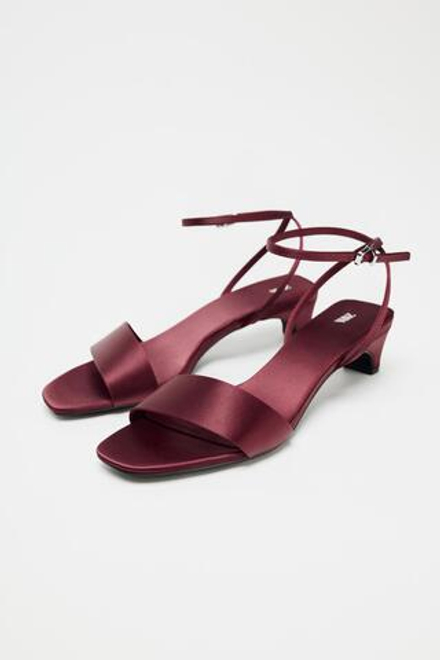 ZARA САНДАЛИИ С АТЛАСНОЙ ОТДЕЛКОЙ, Бордово-красный