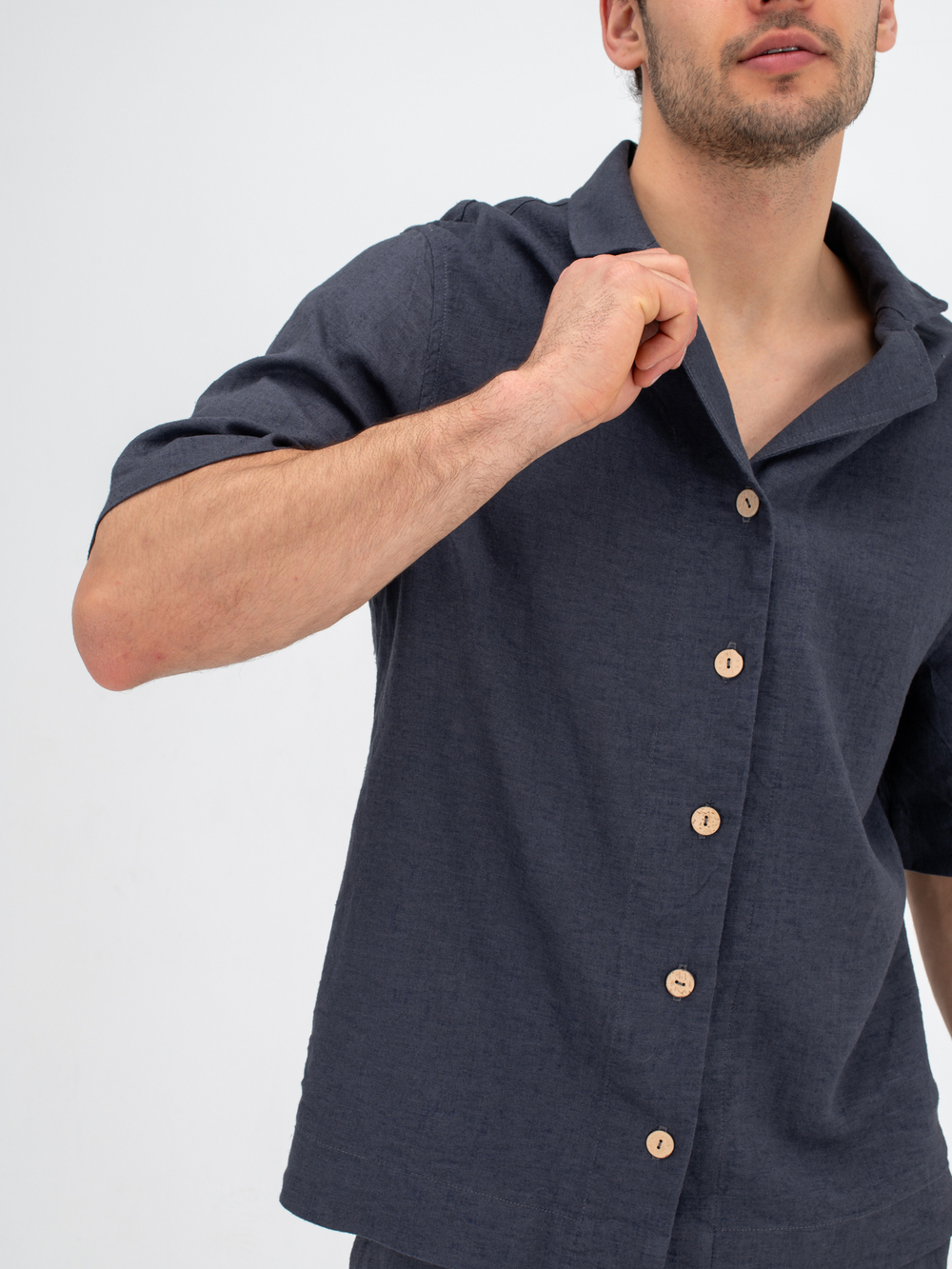 Костюм льняной с шортами. Графит