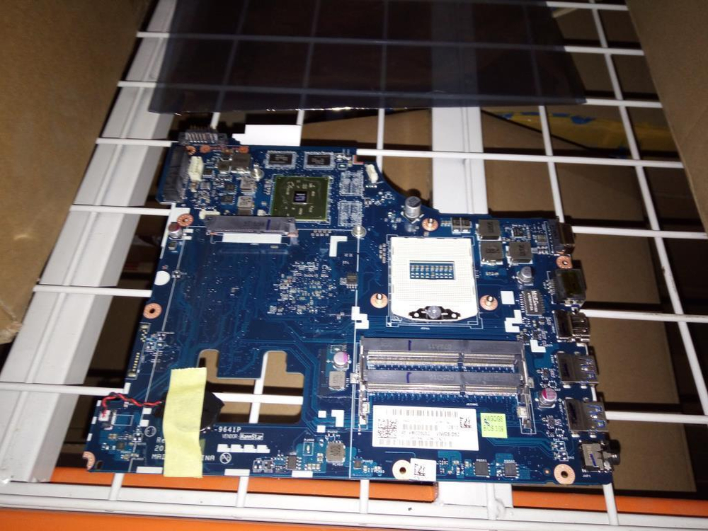 Материнская плата для ноутбука Lenovo G510 VIWGQ/VIWGS LA-9641P W8P DIS HD 8570M DC 1G (90003682), оригинал
