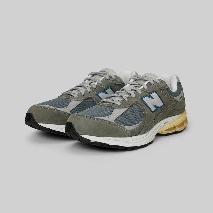 Кроссовки New Balance 2002R 