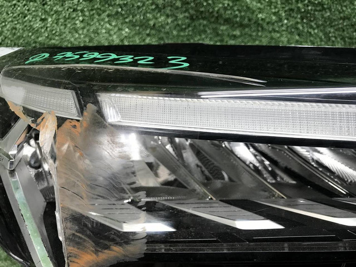 Фара правая Geely Coolray (2023-н.в.) LED