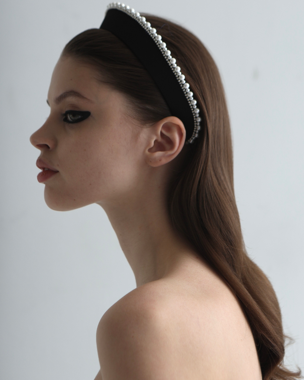 Кокошник XS из черного шелка с жемчугом