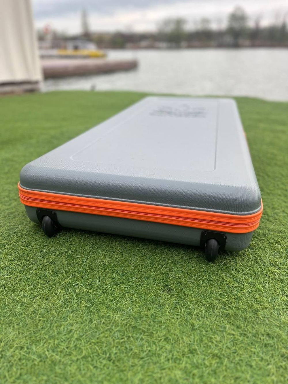 Чехол защитный для вейксерфа на колесах SurfPack водонепроницаемый ударопрочный 53"