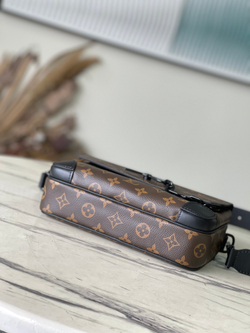 Louis Vuitton Steamer Messenger Bag