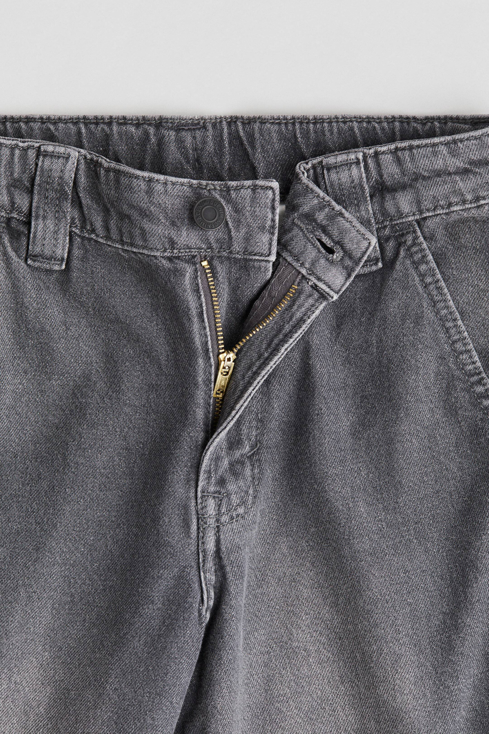 H&M Джинсы-карго, темно-серый