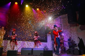 Конфетти-дождь