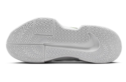 Женские теннисные кроссовки Nike Zoom GP Challenge Pro - white/black pure platinum volt