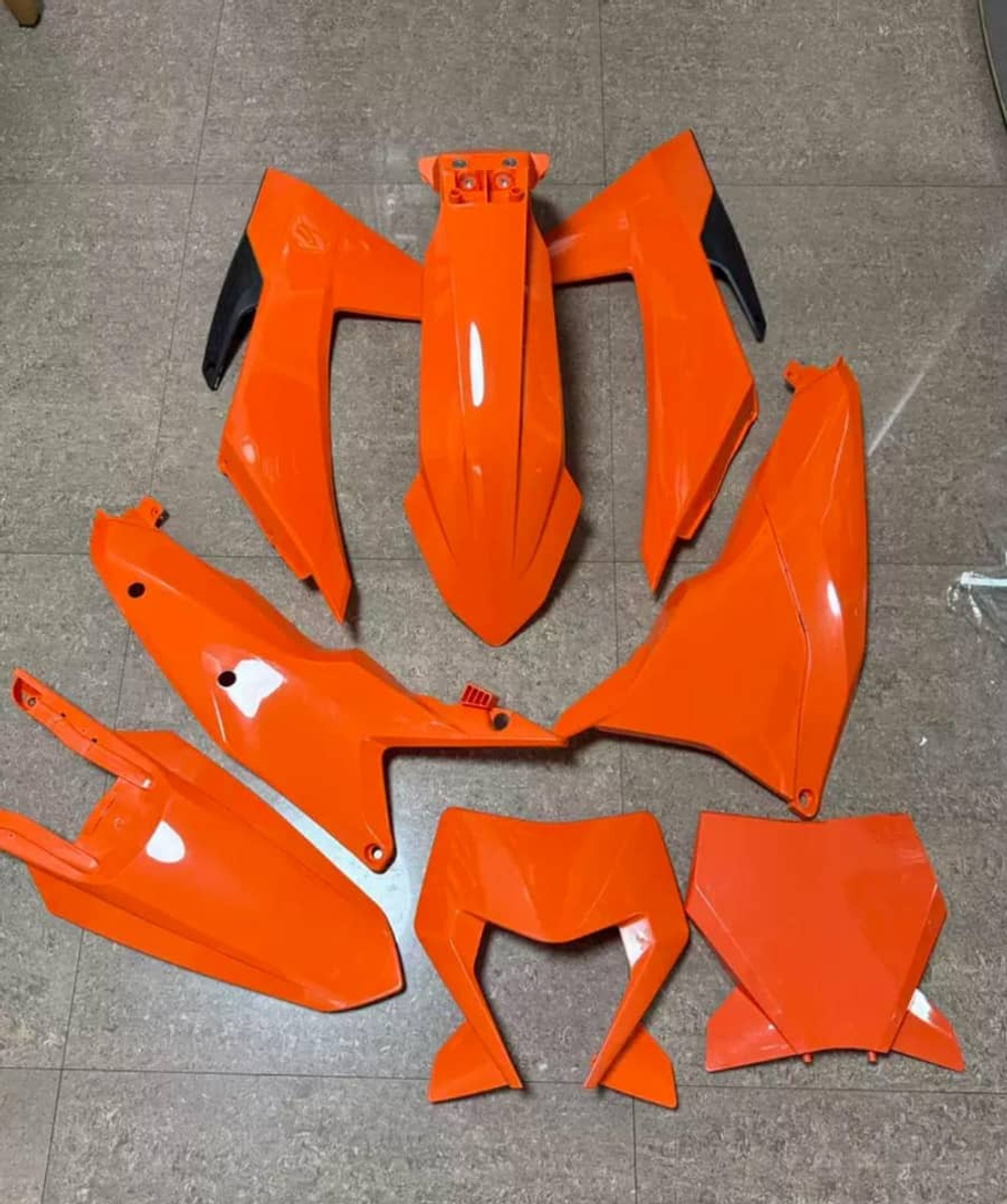 пластик на КТМ 24 (шт)