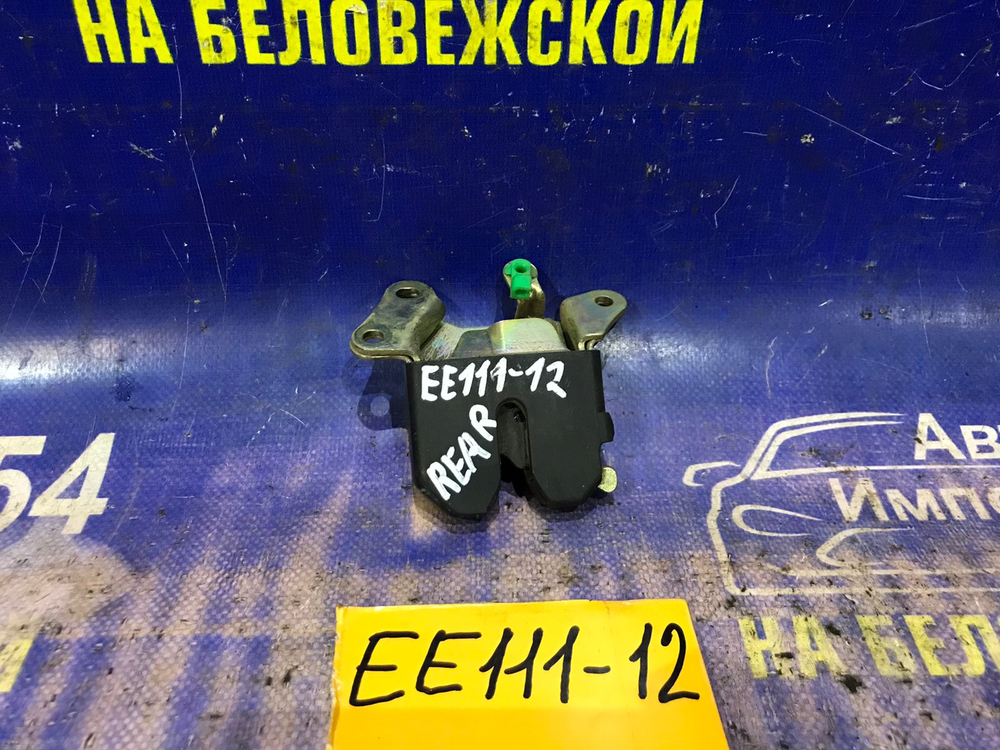 Замок багажника TOYOTA COROLLA 1999