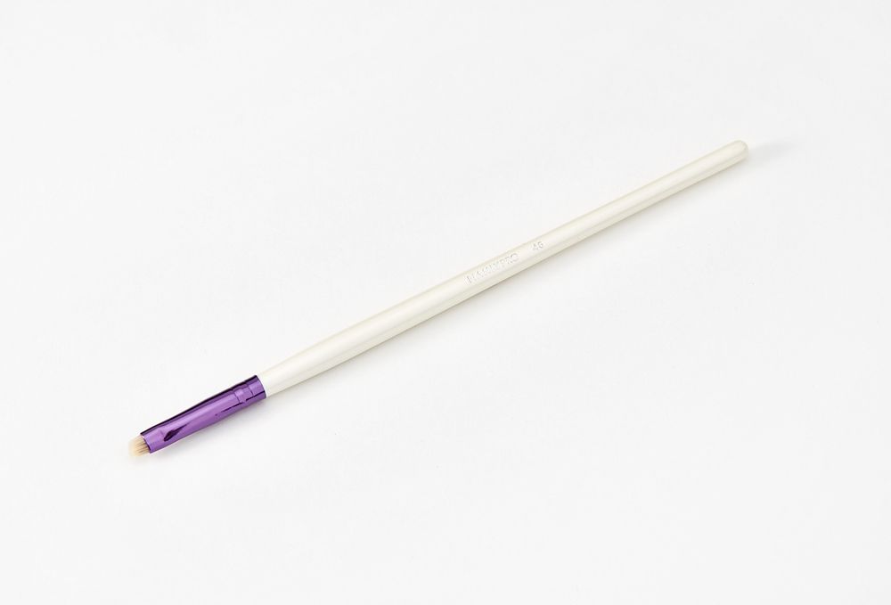 Кисть плоская кошенная для бровей ManlyPro - K46