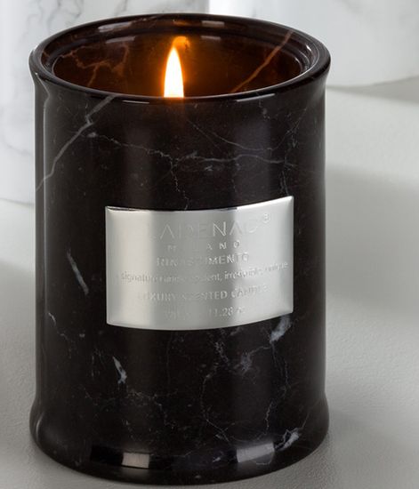 Bois Précieux d'Inde, свеча в мраморе Rinascimento collection, Ladenac Milano