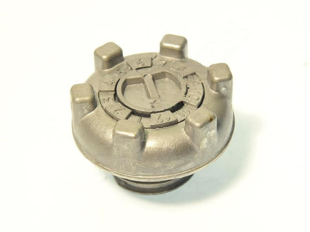 Крышка бензобака с кодовым замком 2108 (Самара, Приора, Гранта, Калина)