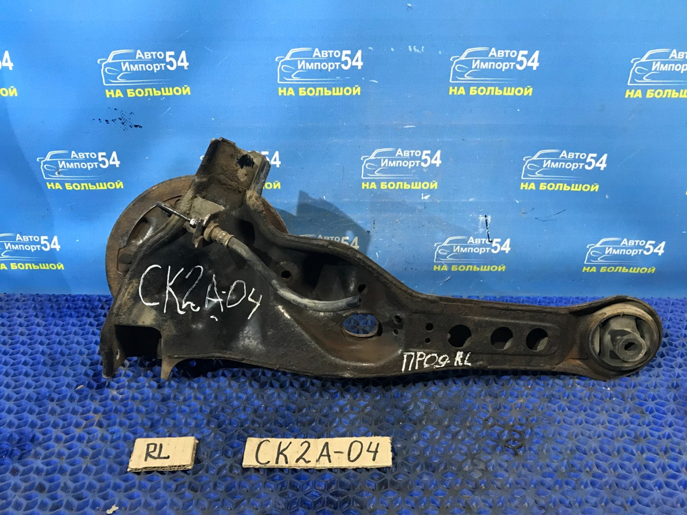 Ступица задняя левая MITSUBISHI LANCER 1998