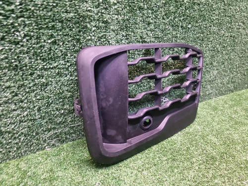 Решетка бампера левая BMW X1 F48 (15-19) M-paket