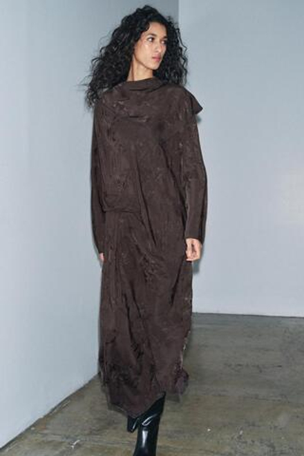 ZARA ЖАККАРДОВОЕ ПЛАТЬЕ С БАНДАНОЙ — ZW COLLECTION, КОРИЧНЕВЫЙ