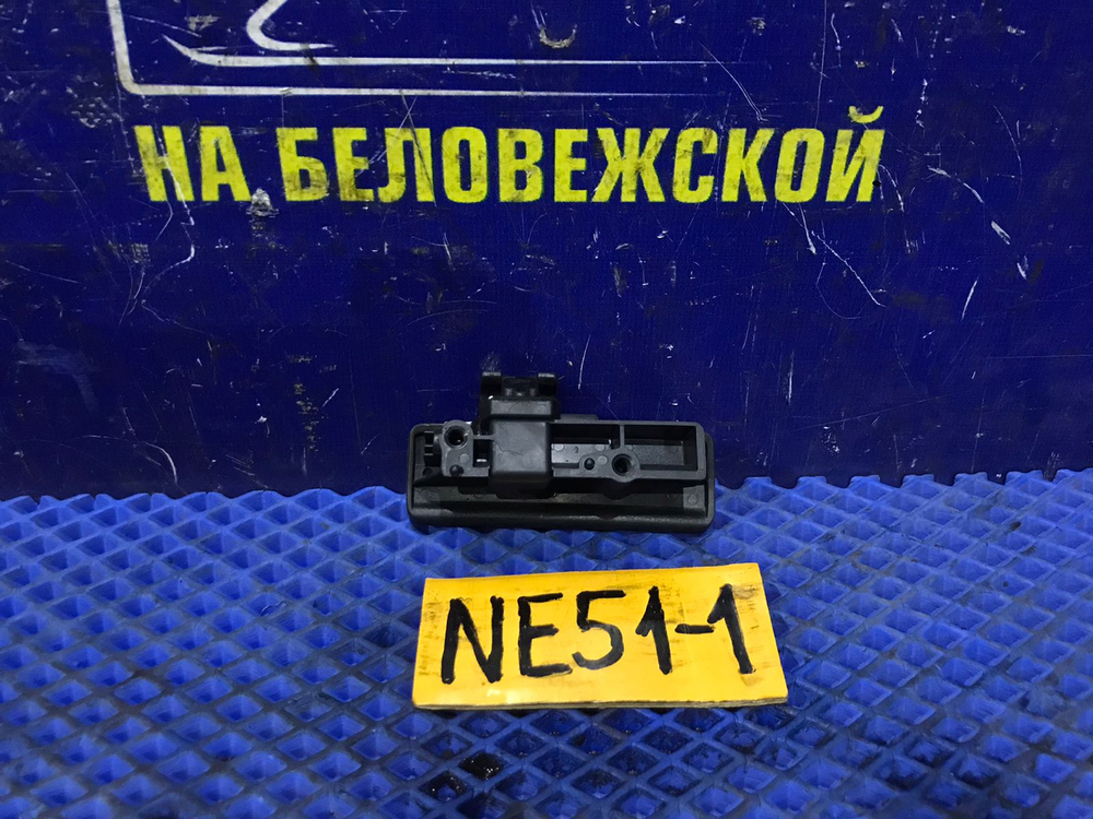Бардачок пассажирский NISSAN ELGRAND 2005