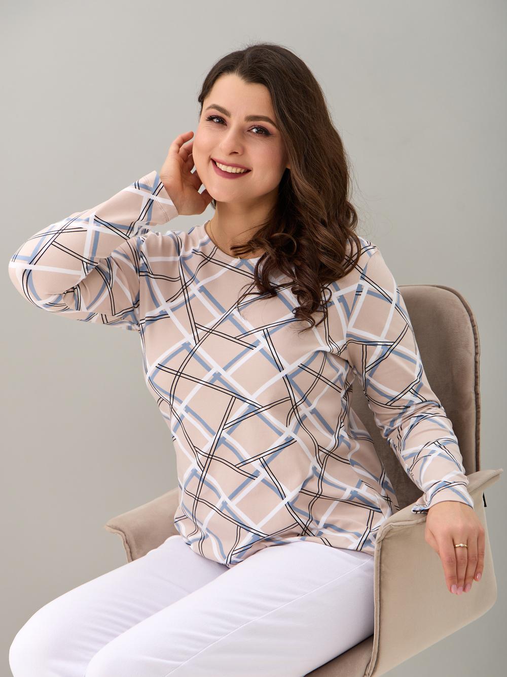 Лонгслив ЛНкл-081/бежевый-абстракциялинии