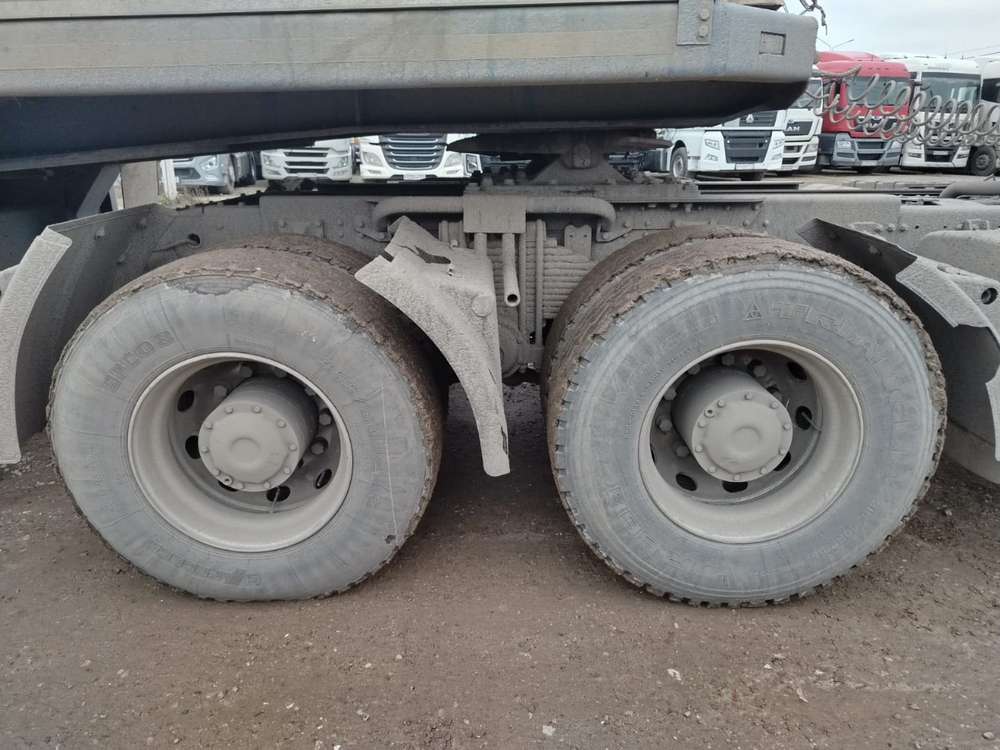 Shacman (Shaanxi) SX* 6x4 Седельный тягач SX42584W324C (Дизельный, 10,8 л, 441 л.с., МТ)