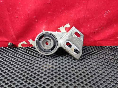 Кронштейн интеркулера