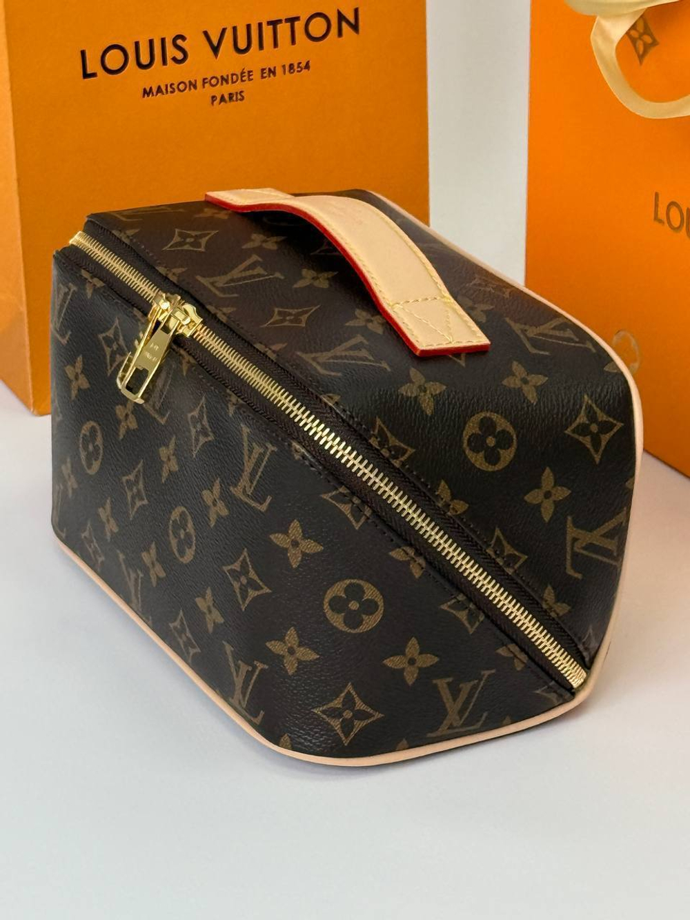 Несессер Louis Vuitton