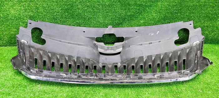 Решетка радиатора Skoda Rapid 1 (2012-2020)