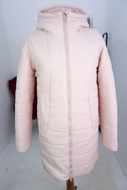 Куртка Ostin приятного цвета, маркировка S, визуально на 44 размер