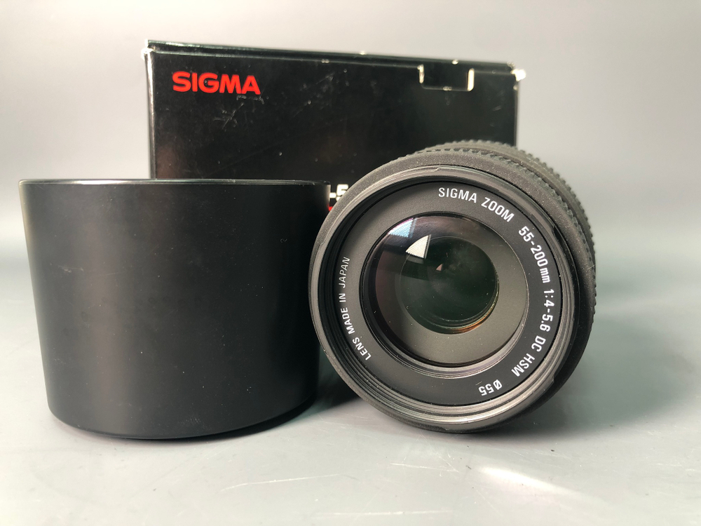 Sigma AF 55-200mm f/4-5.6 DC Nikon F