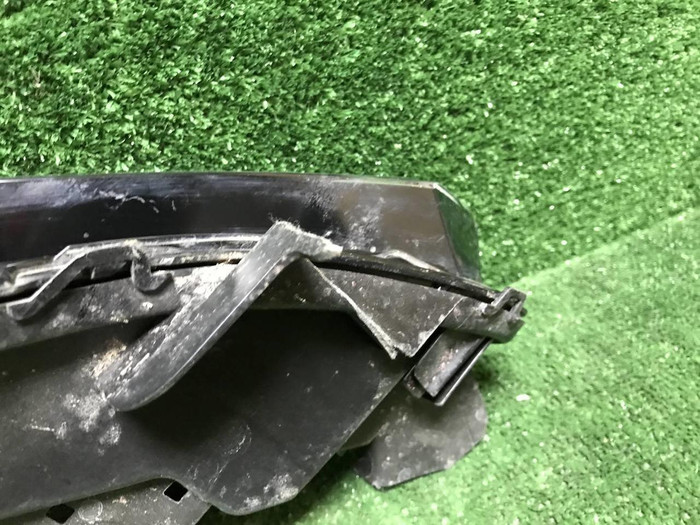 Битый Указатель поворота правый Omoda C5 (22-нв)