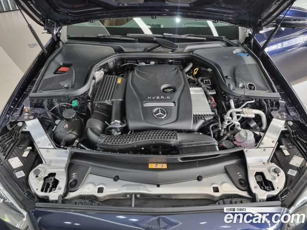 Mercedes-Benz E-Class W213 E300e 4MATIC Exclusive (12.2022)