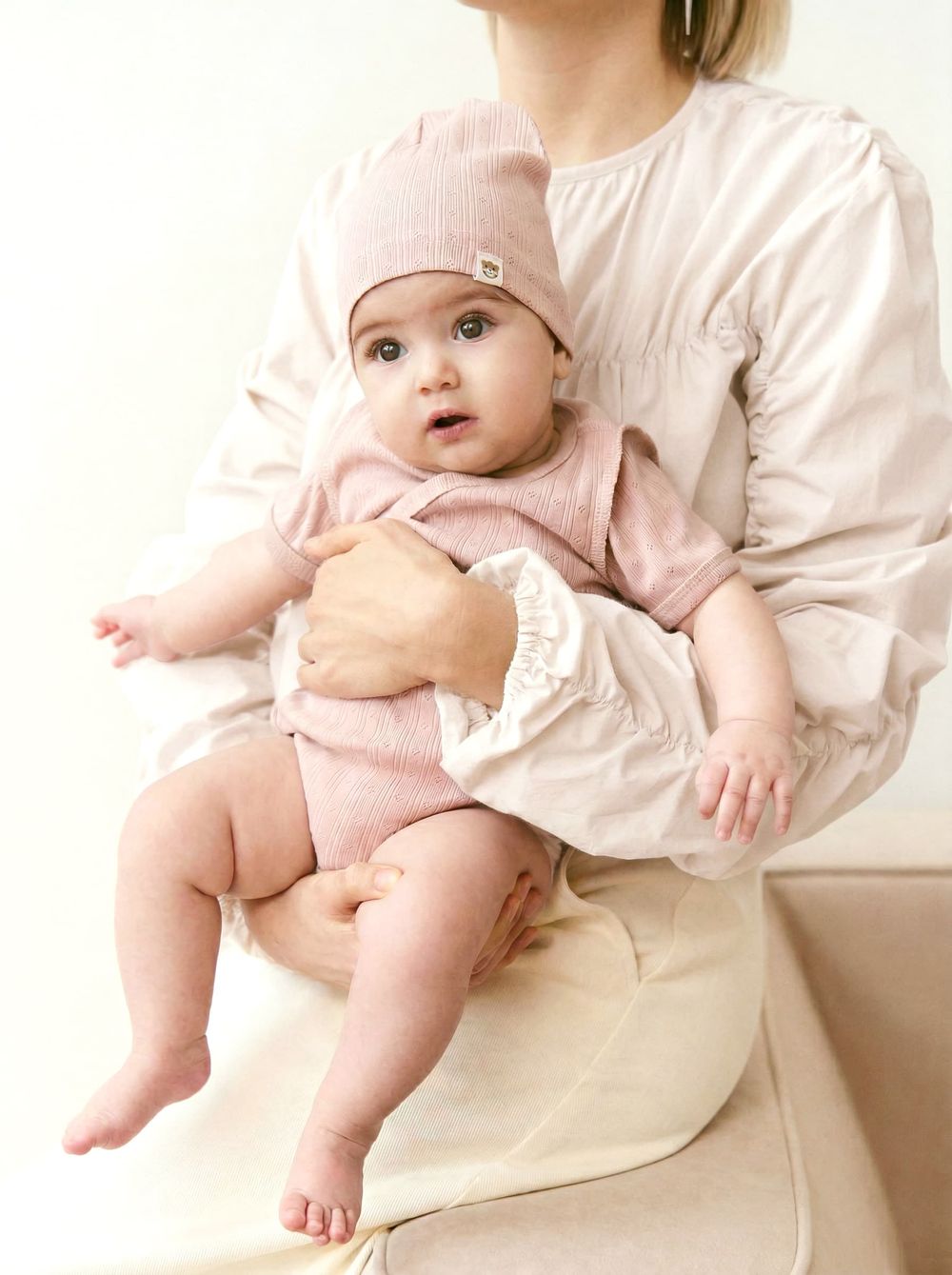 Шапочка "Пудра" из ажурного хлопка 0+