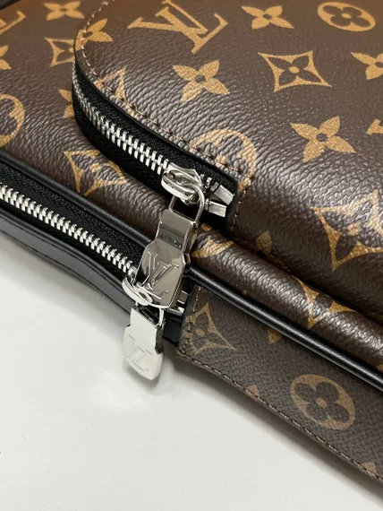 Сумка-слинг Louis Vuitton Avenue NM канва Monogram Macassar