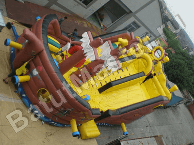 Большой надувной батут-горка "Фрегат"