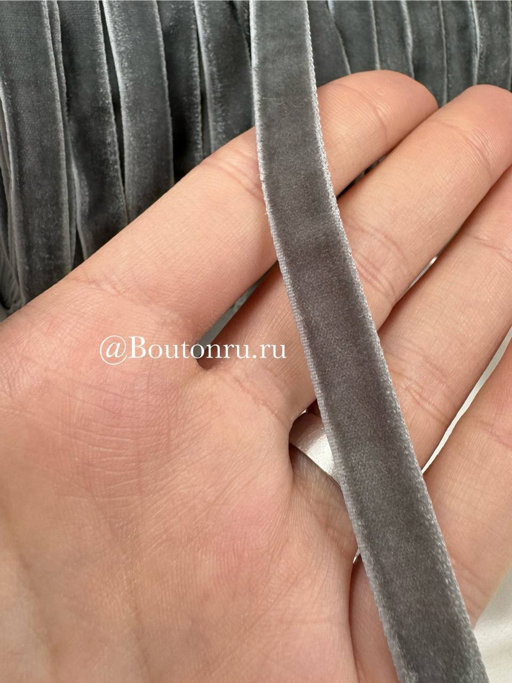 Лента бархатная серая