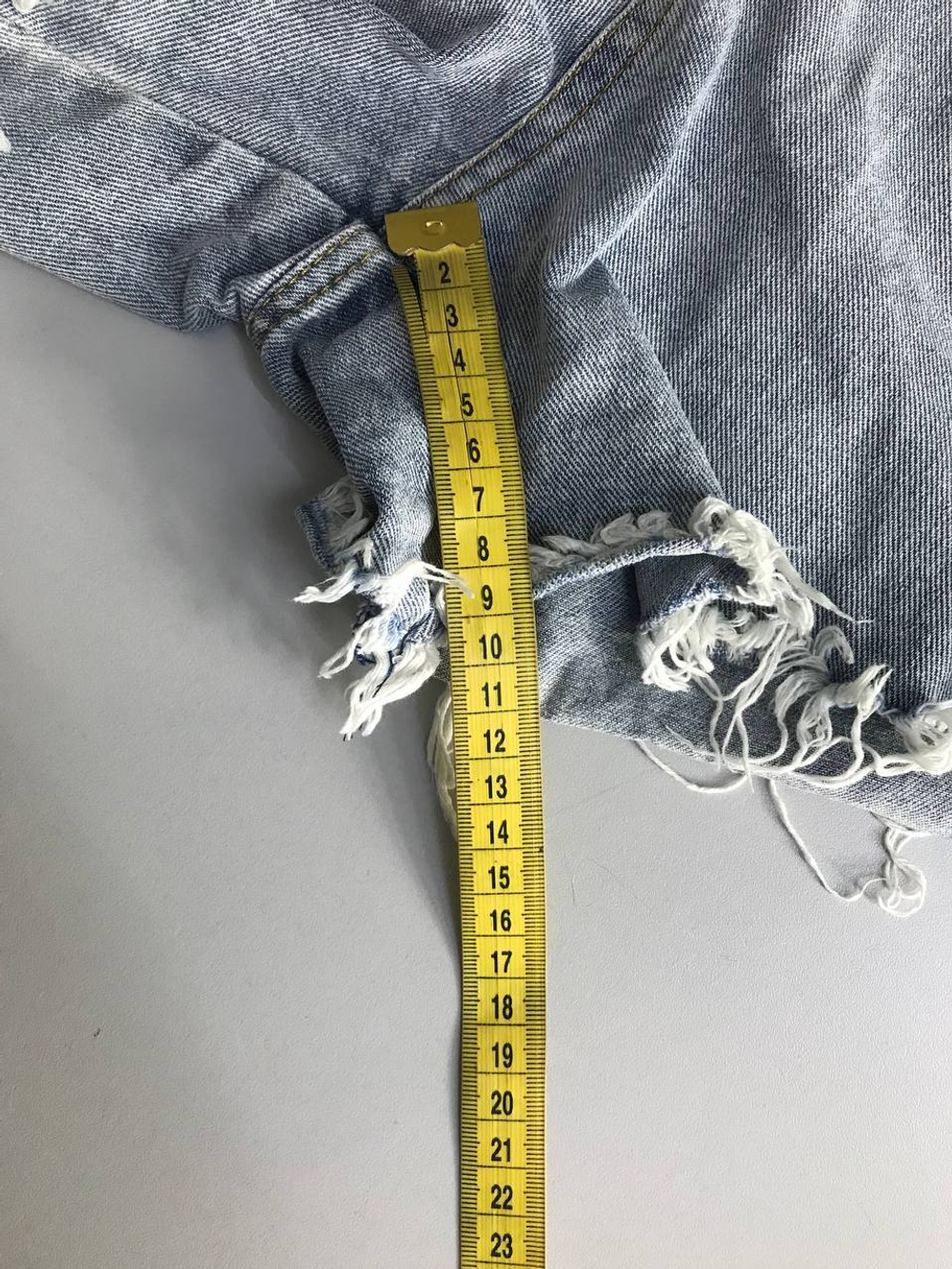 Шорты короткие джинсовые, визуально на 42 размер