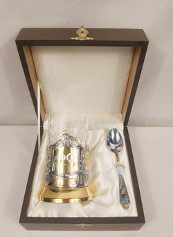 Чайный набор с подстаканником с позолочением  и индивидуальной гравировкой в шкатулке на заказ