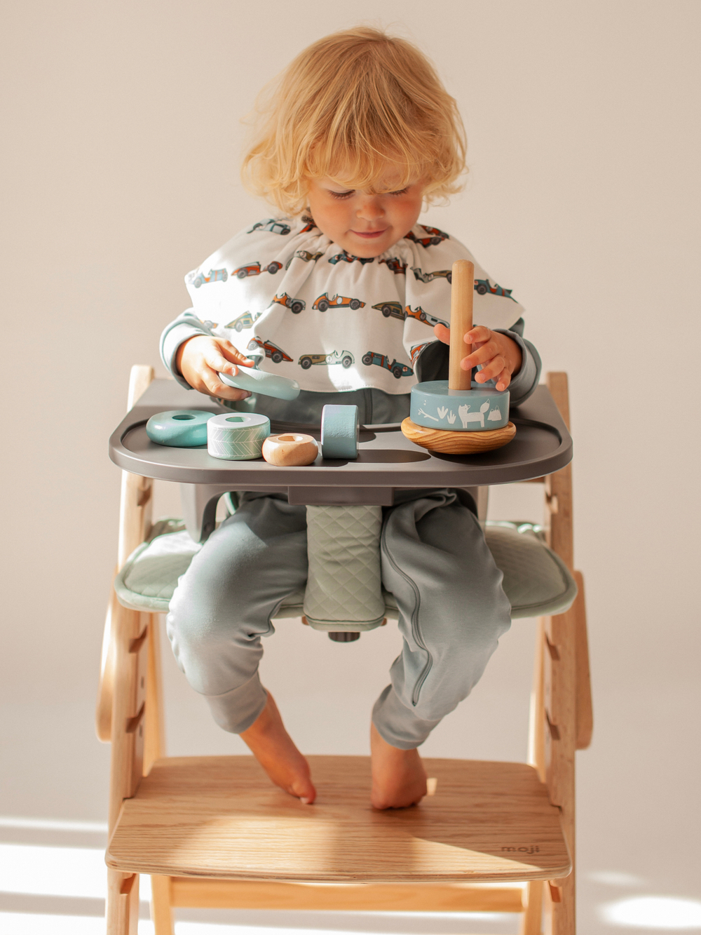 Двусторонний нагрудник Mjölk Retro Cars