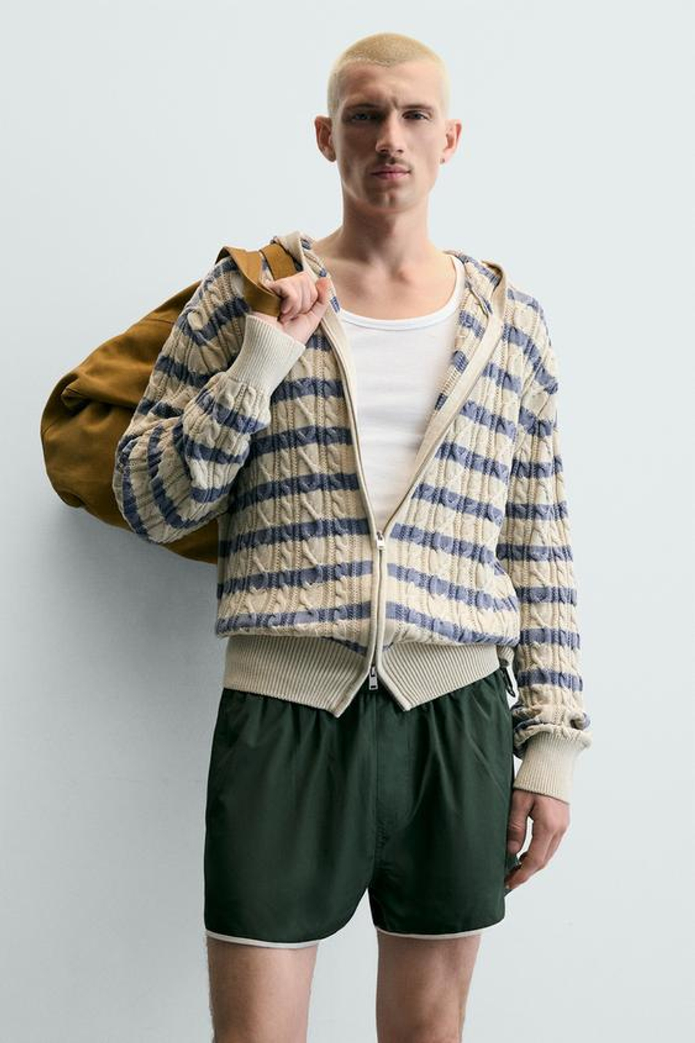 ZARA ШОРТЫ С КОНТРАСТНОЙ ОТДЕЛКОЙ, ЗЕЛЕНЫЙ