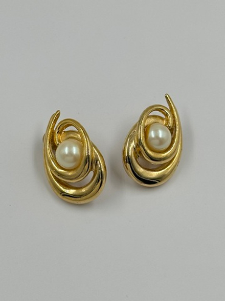 Клипсы с «жемчугом» Givenchy