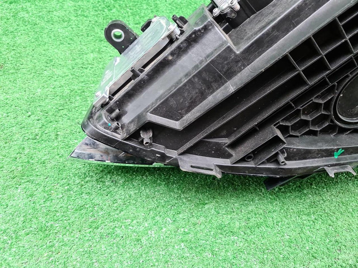 Фара правая VW Talagon (2021-н.в.) LED